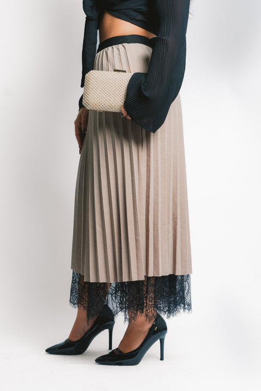 Falda Beige con Encaje Negro