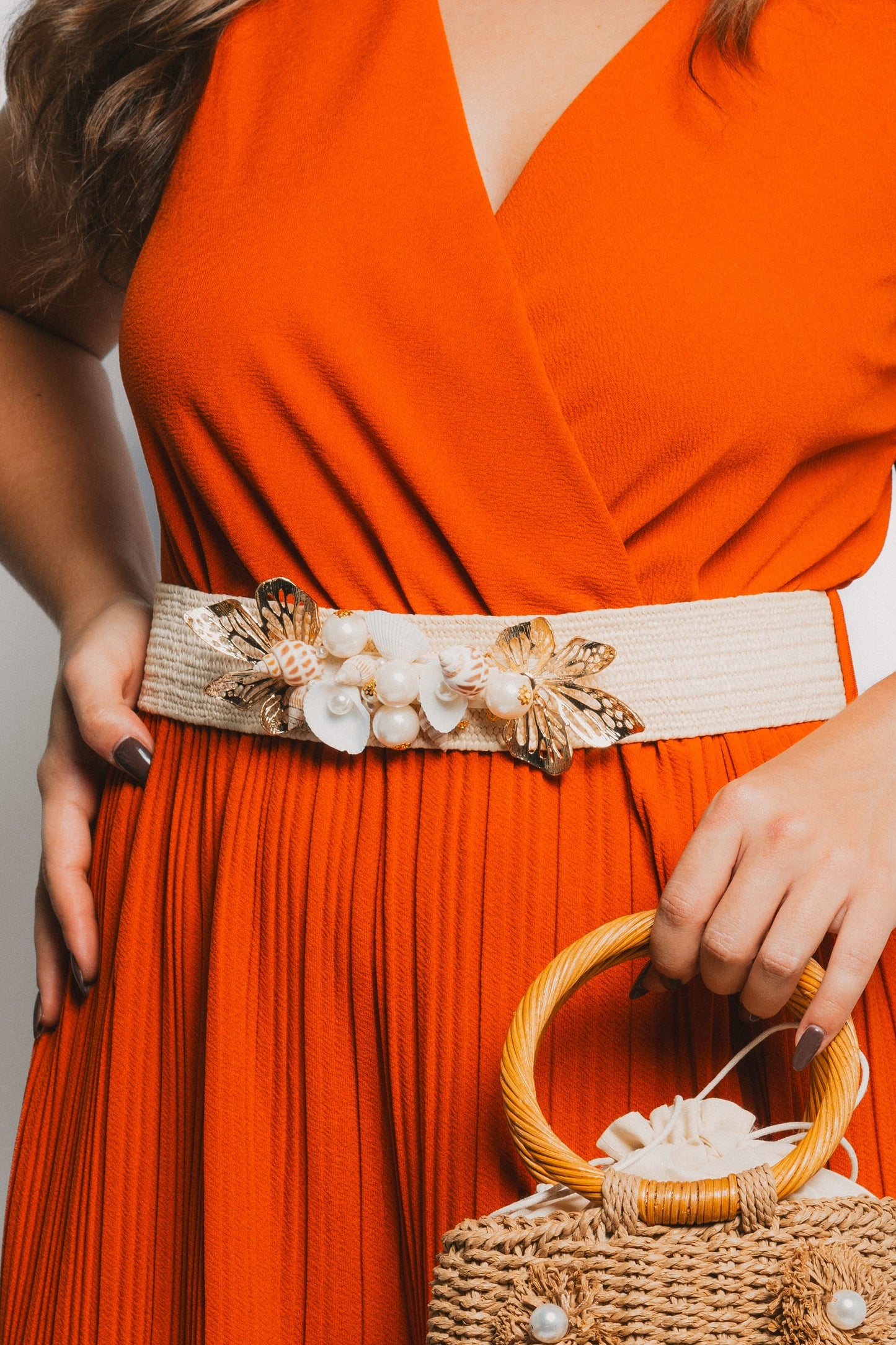 Faja Blanca con Flores Doradas